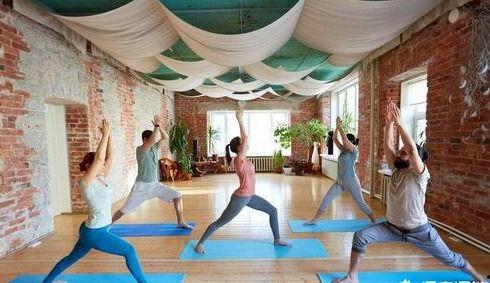 瑜伽馆吃瓜,揭秘瑜伽圈那些不为人知的秘密