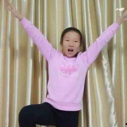 老婆吃瓜手势舞,老婆手势舞演绎夏日风情